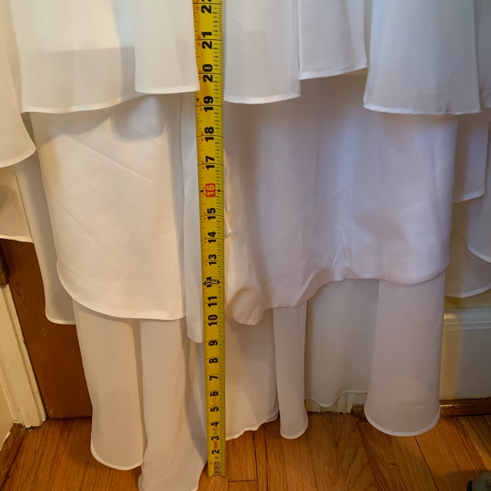 Long wedding dress, with train. - Picture 5 of 11